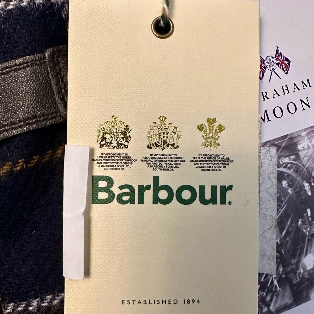 NEW! Barbour Men's Tartan Plaid Gloves in Red and Black - Picture 8 of 8